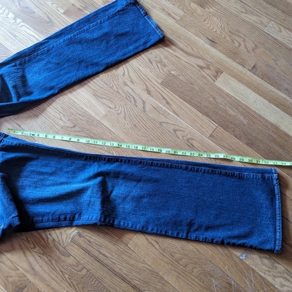 Lucky Brand Size 10 x 30" Length Blue Denim Flare Leg Jeans - Picture 9 of 9